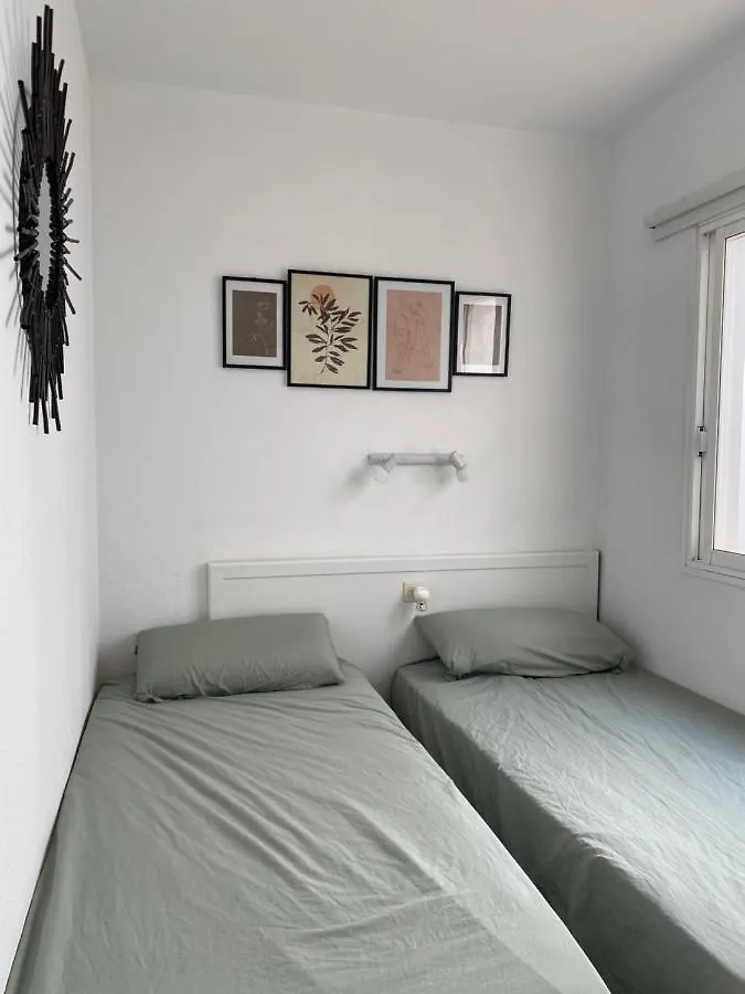 Coves Noves Nice Apartment Of 75 M2 10 Minutes Walk From The Beach Of Arenal D'En Castell Es Mercadal Spagna